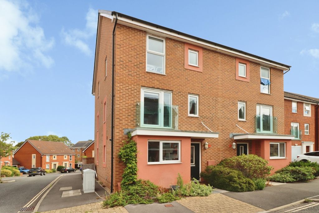 Property photo 1 of 22 Pbox-Img.Jpg