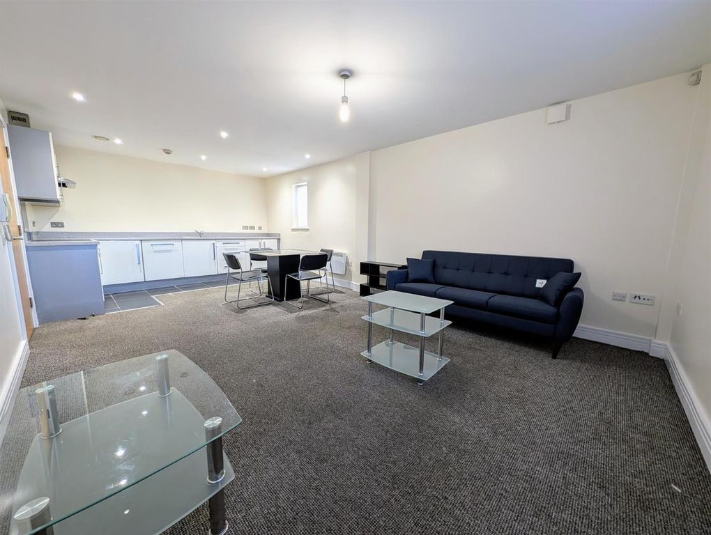 Property photo 1 of 8 Living Roomjpg