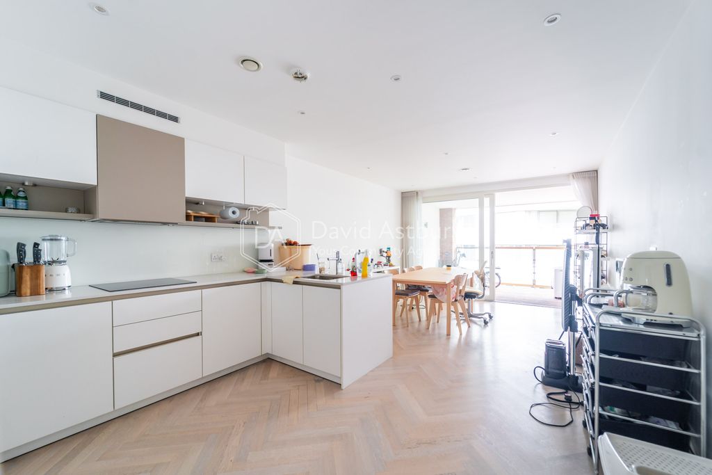Property photo 1 of 11 Mba07138