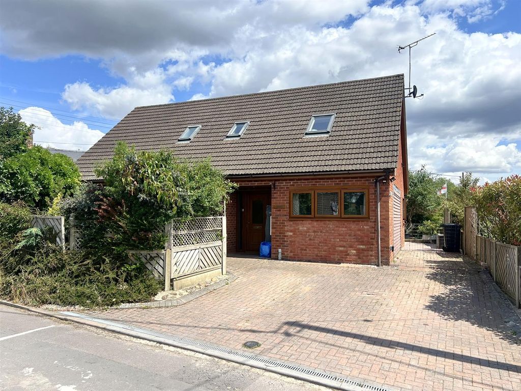 Property photo 1 of 21