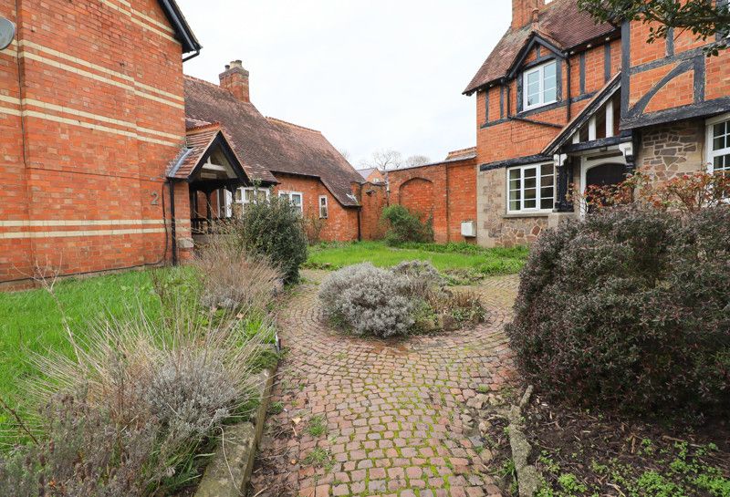 Property photo 1 of 13 Photo 13