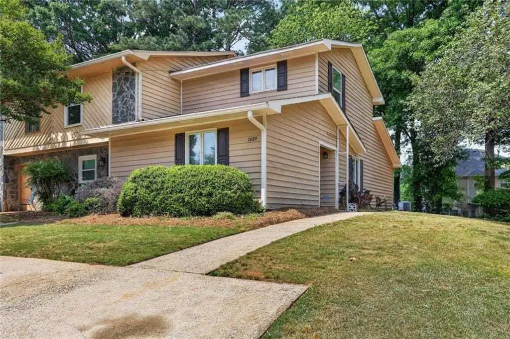 Property photo 1 of 22
