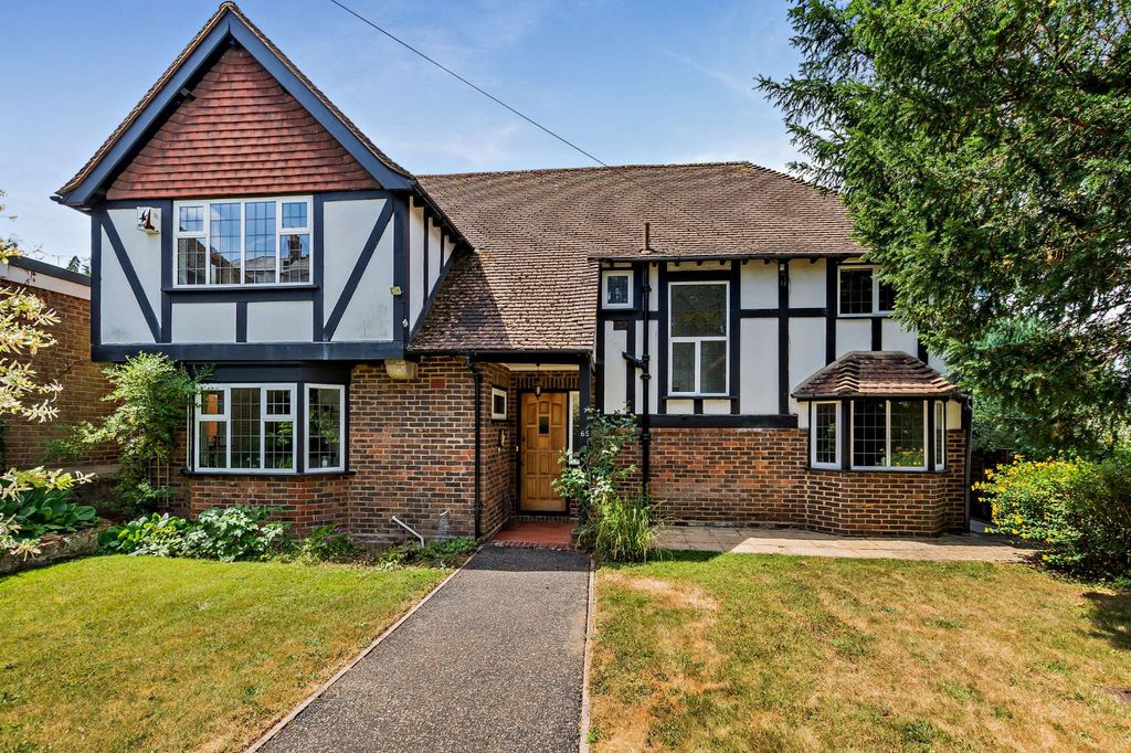 Property photo 1 of 19 Front Of House