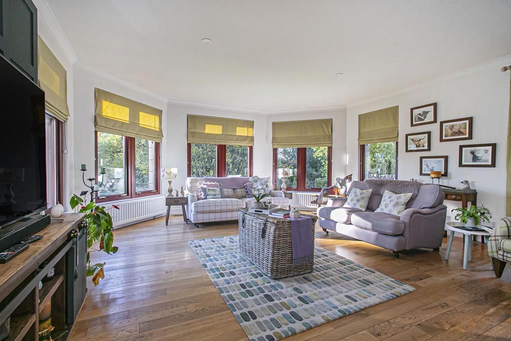 Property photo 3 of 40 Cup1423Pem Sitting Room.Jpg