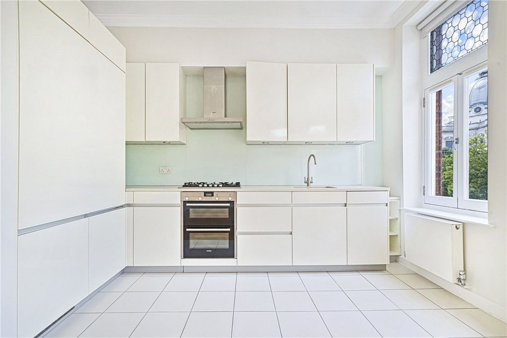 Property photo 3 of 12 Picture No. 06