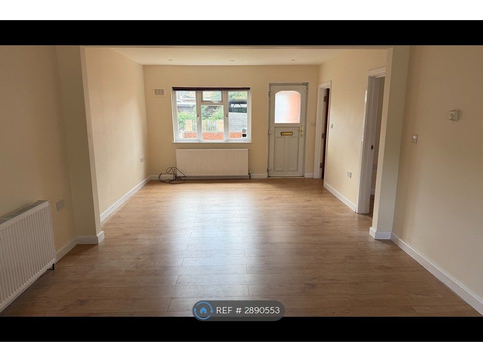 Property photo 2 of 12 Living Room Open Plan
