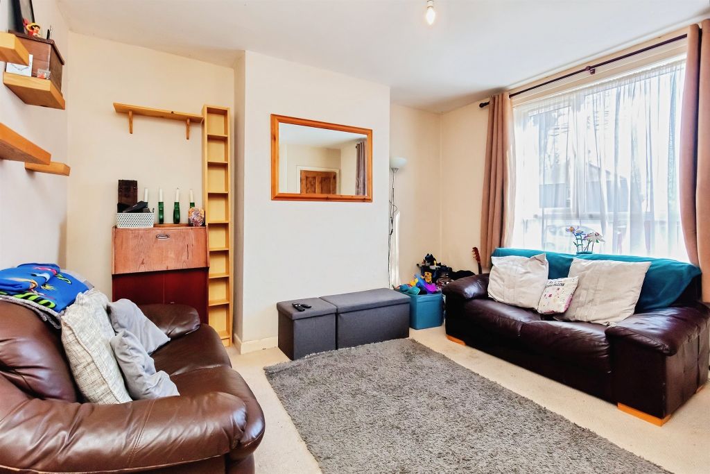 Property photo 2 of 19