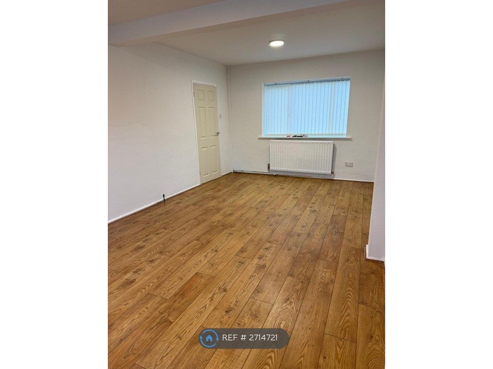 Property photo 2 of 27