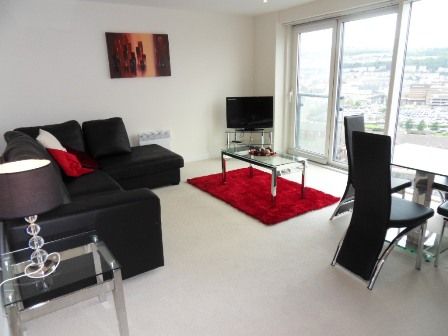 Property photo 2 of 7 Lounge
