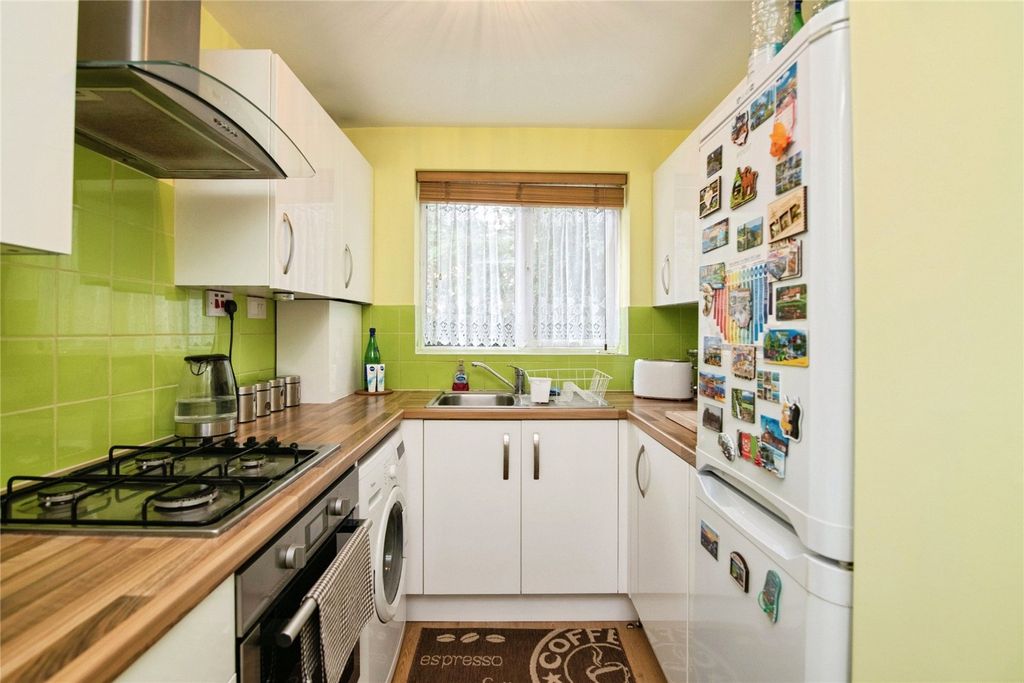 Property photo 2 of 14 Picture No. 02