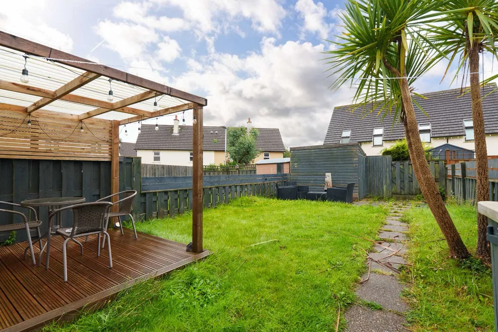 Property photo 2 of 17