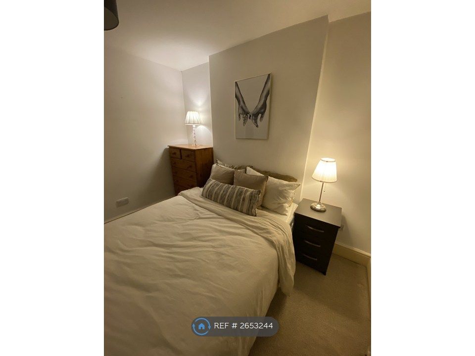 Property photo 3 of 8 Big Chest Of Drawers And Lovely Bedside Table