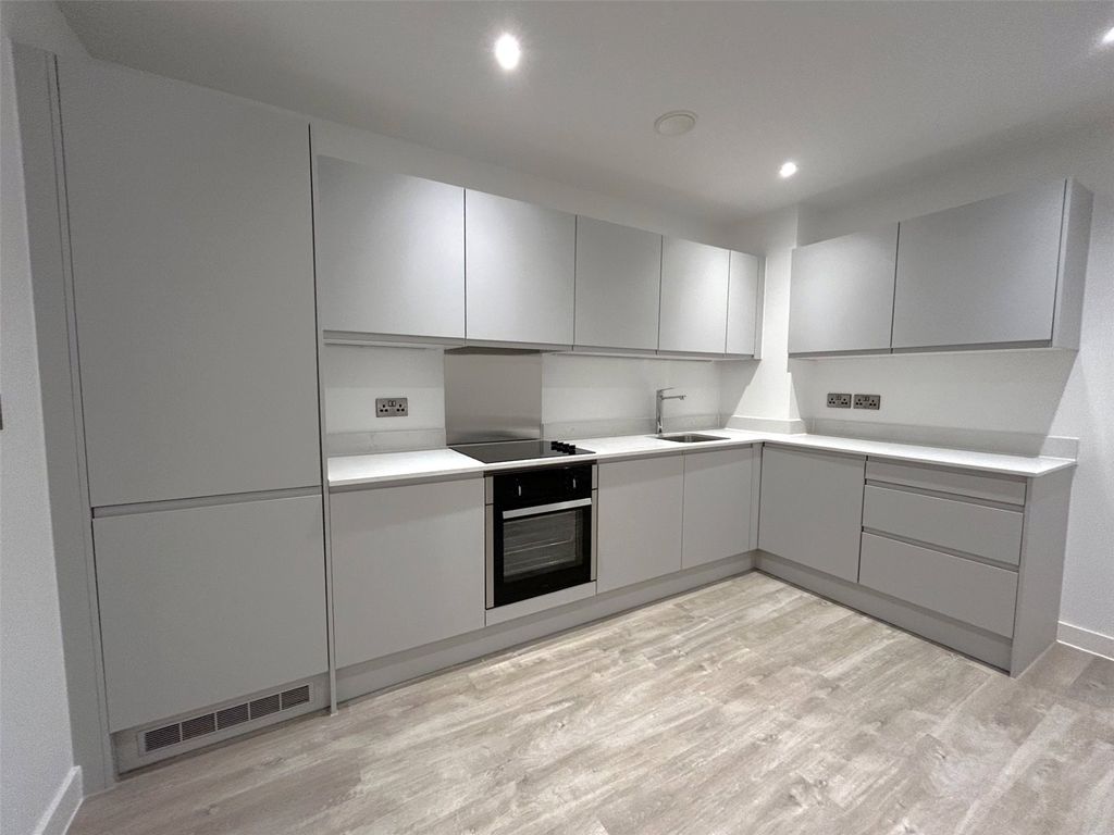 Property photo 3 of 10 Picture No. 04