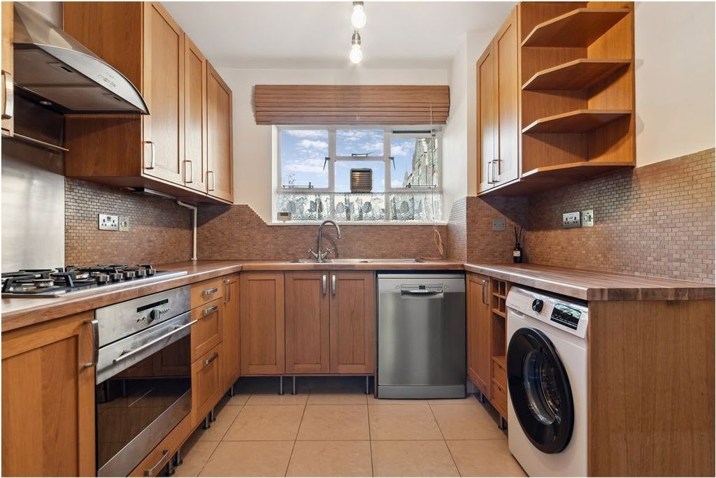 Property photo 2 of 13 Picture No. 03