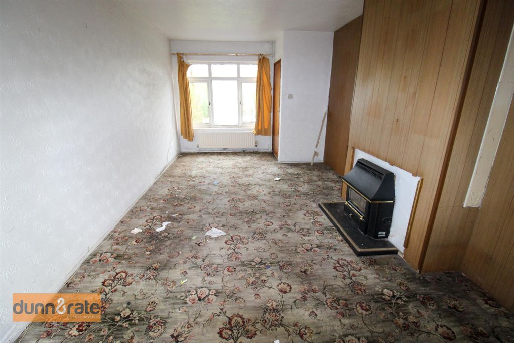 Property photo 2 of 12 Img_8118.Jpg