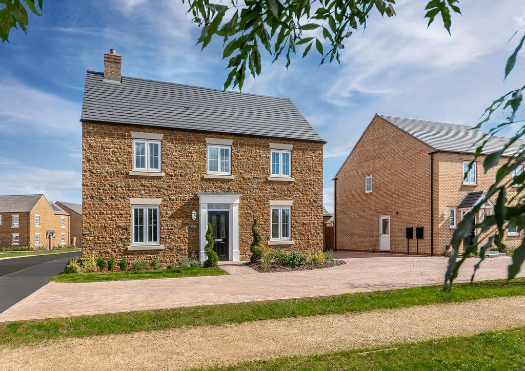 Property photo 2 of 10 The Pavilions Detached Stone Avondale