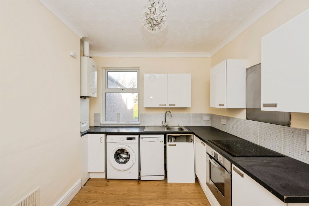 Property photo 3 of 16