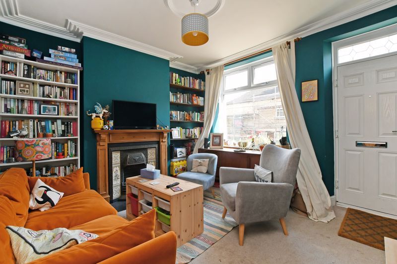 Property photo 2 of 18 Living Room