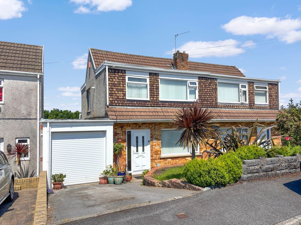 Property photo 1 of 31