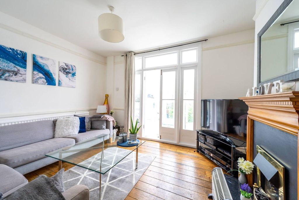 Property photo 1 of 10