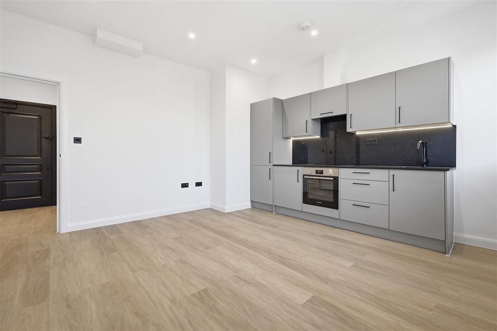 Property photo 3 of 8 003_Img_6654.Jpg