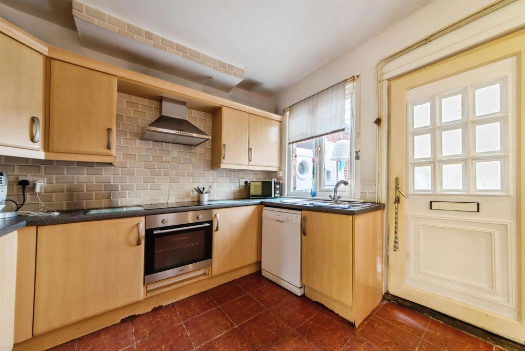 Property photo 3 of 14