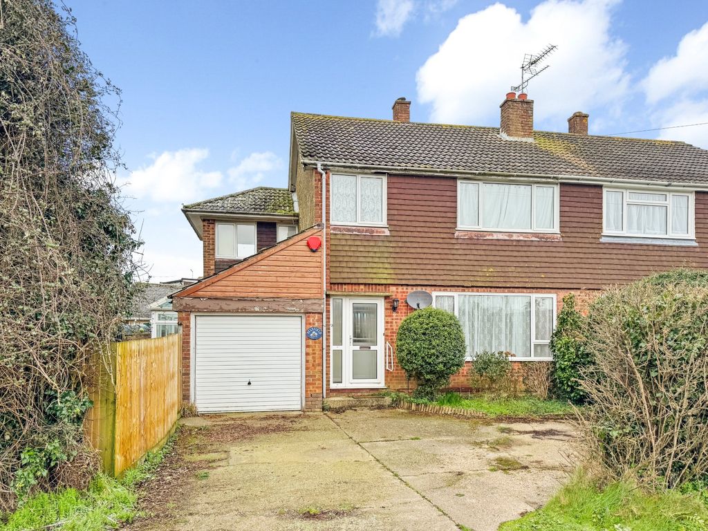 Property photo 1 of 17 Selsfield