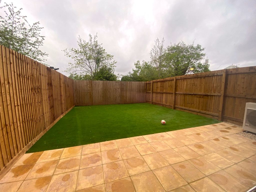 Property photo 2 of 12 Exterior