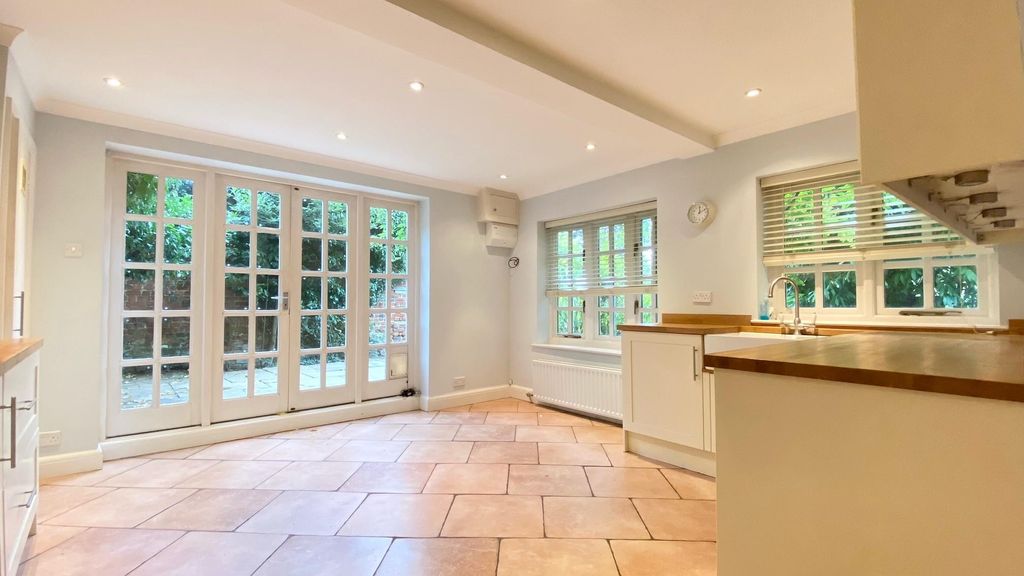 Property photo 3 of 14 Kitchen