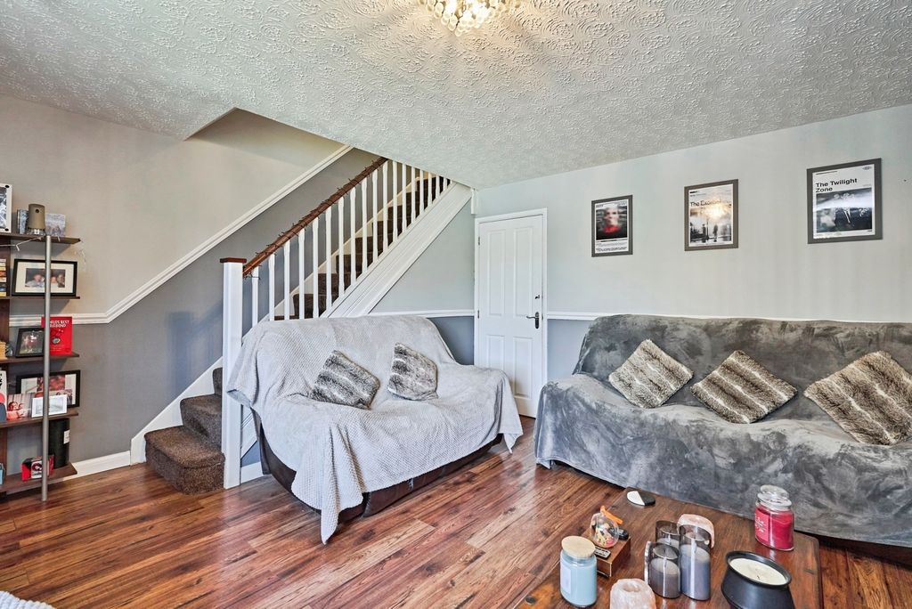 Property photo 3 of 19 Pbox-Img.Jpg