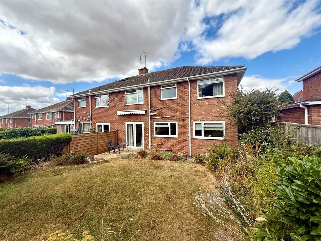 Property photo 2 of 17