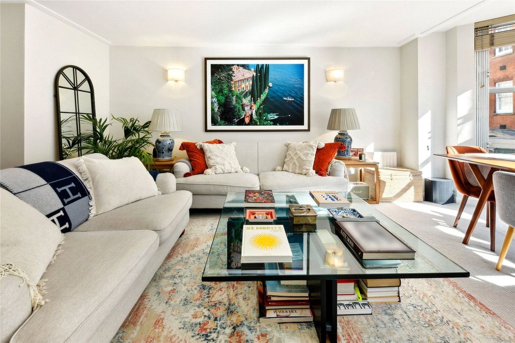 Property photo 1 of 11 Reception Room