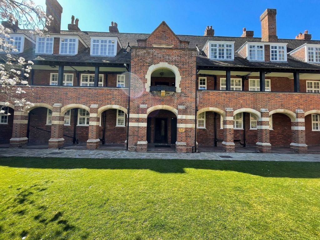 Property photo 1 of 21