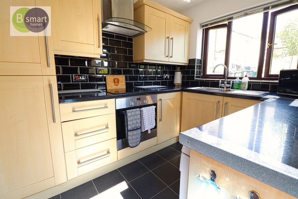 Property photo 3 of 13 Img_0197