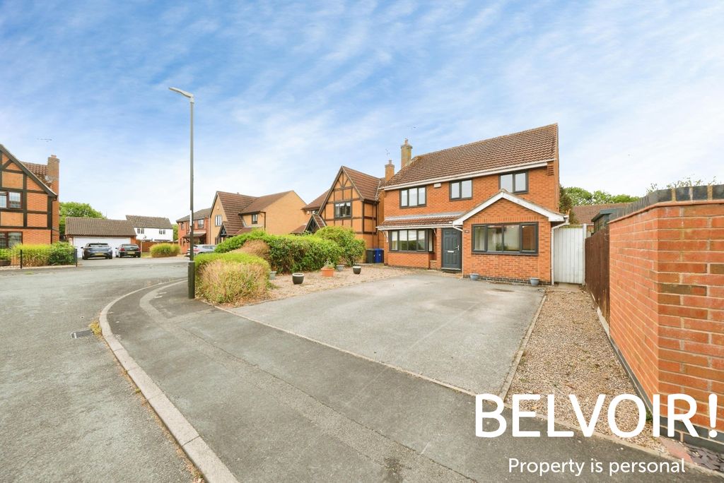 Property photo 1 of 32