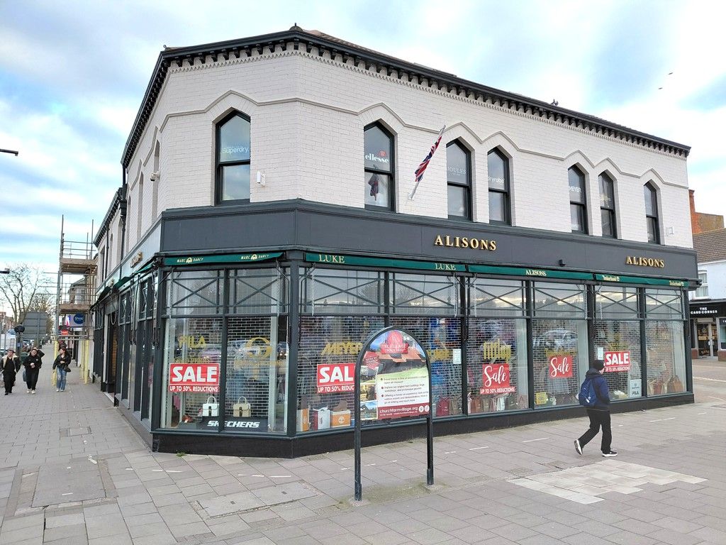 Property photo 3 of 10 Photo 3