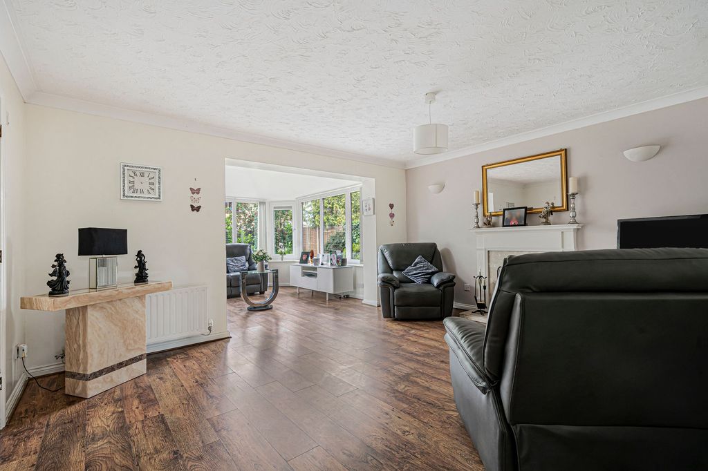 Property photo 2 of 23
