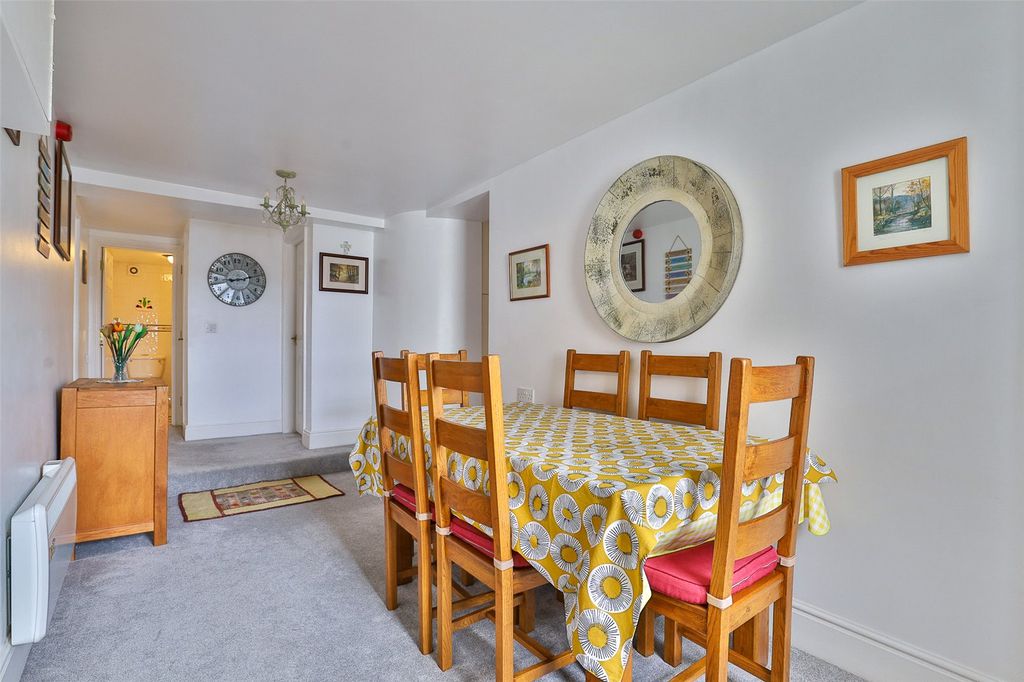 Property photo 3 of 16 Picture No. 01