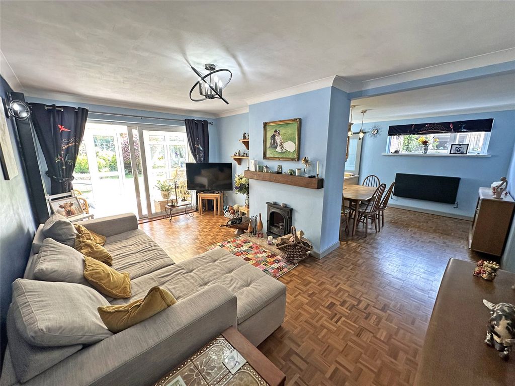 Property photo 2 of 17 Picture No. 11