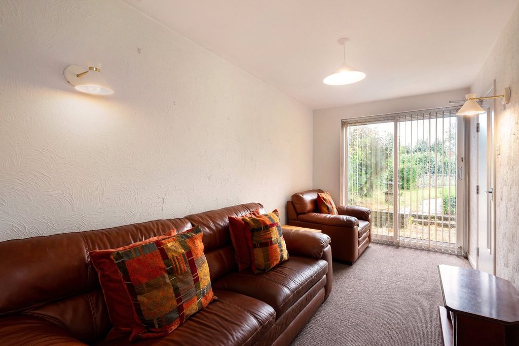 Property photo 2 of 12 Picture 2