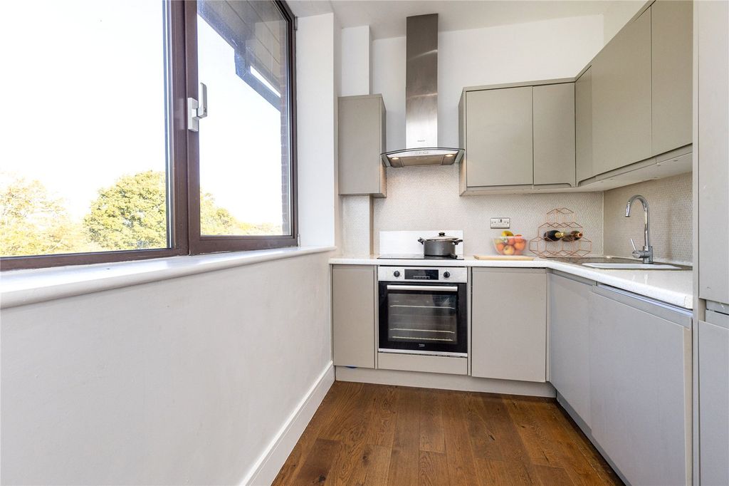 Property photo 3 of 10 Picture No. 03