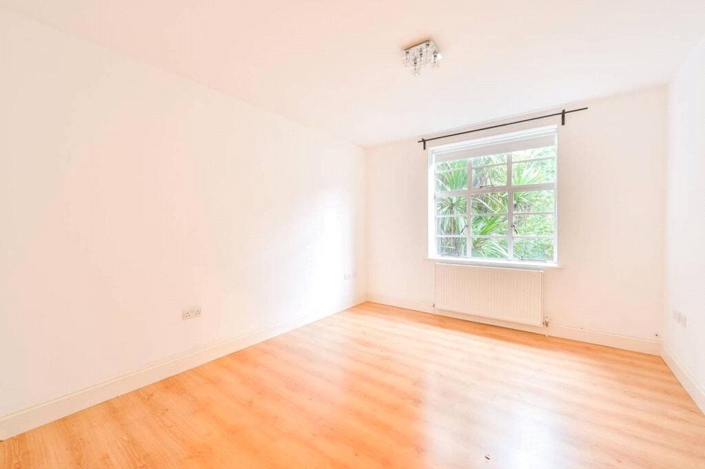 Property photo 3 of 5 Picture No. 04