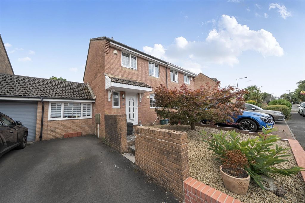 Property photo 1 of 26