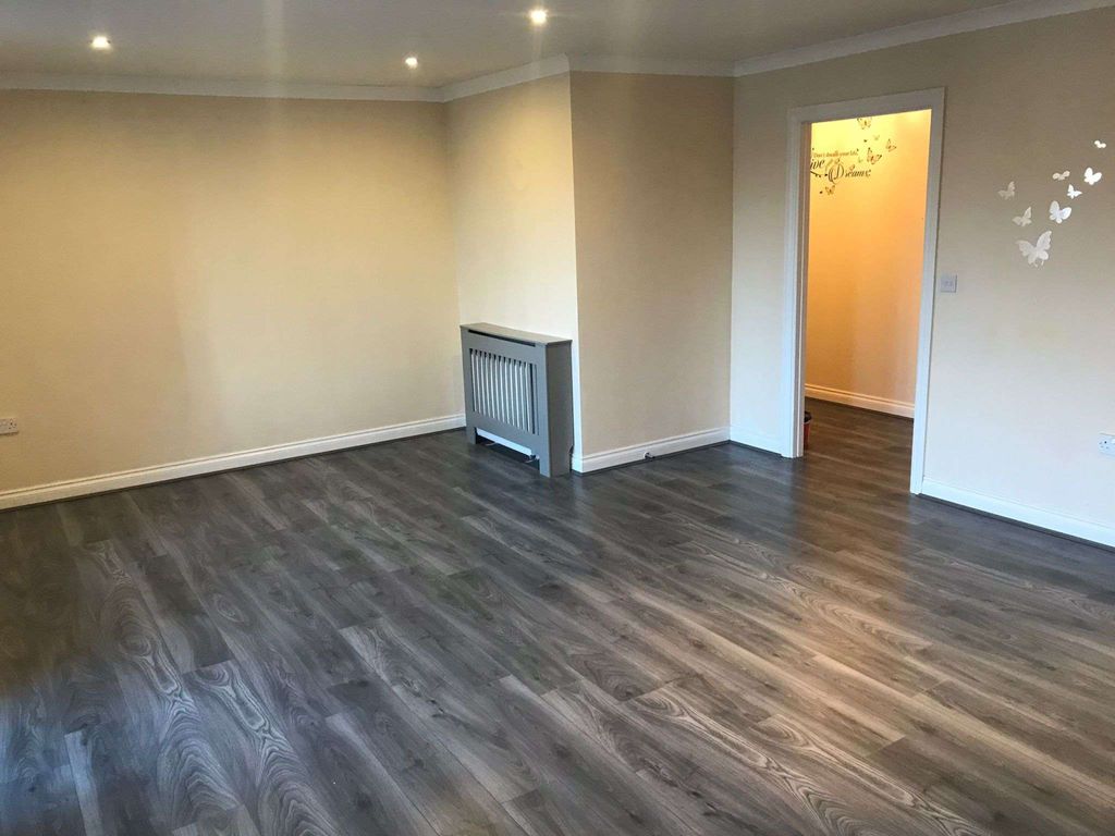 Property photo 2 of 11 Gallery