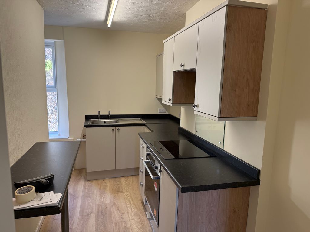 Property photo 3 of 5 Kitchen