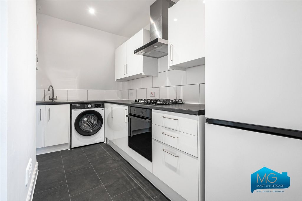 Property photo 2 of 9 Picture No. 31