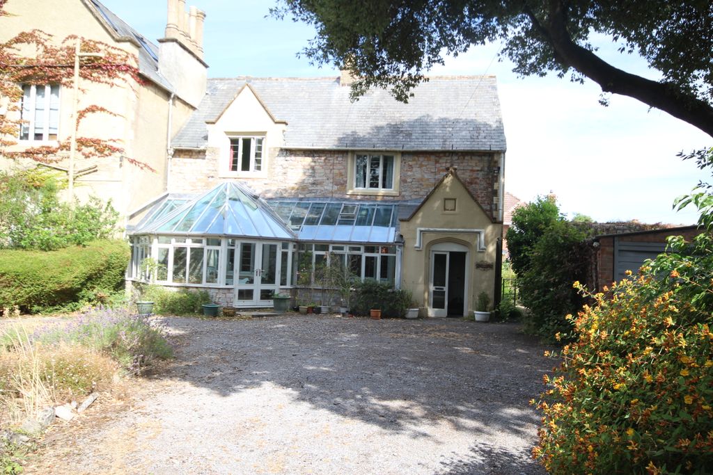 Property photo 1 of 26