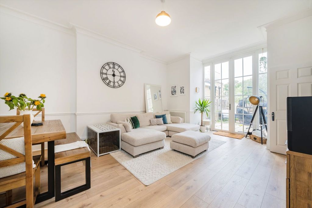 Property photo 2 of 7