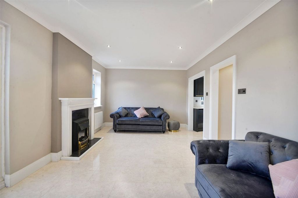 Property photo 3 of 17 Picture No. 07