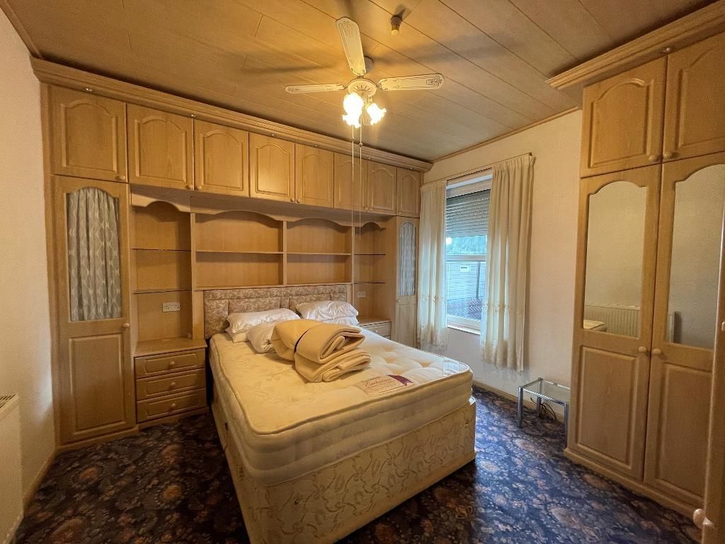 Property photo 3 of 9 Gf Room Two 201